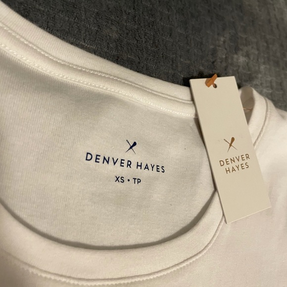 White T-shirt - Picture 6 of 11